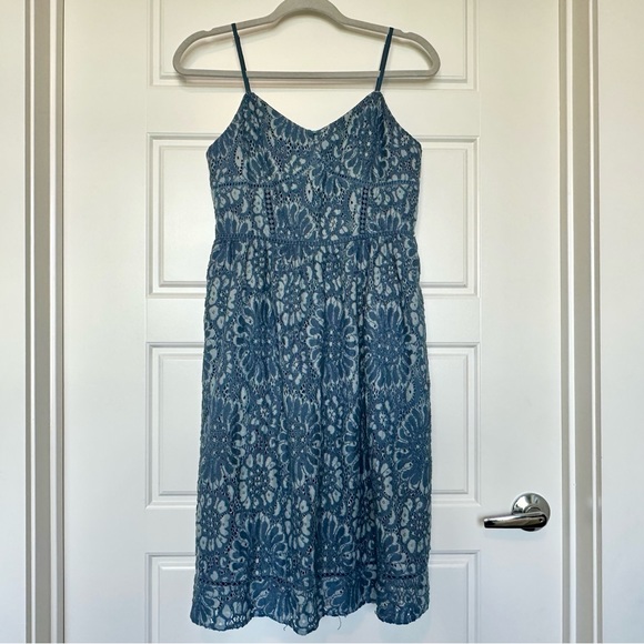 Ann Taylor LOFT Blue Floral Lace Spaghetti Strap Dress Women’s Size 2 - Picture 2 of 16